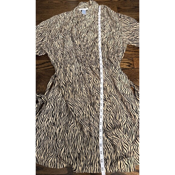 August Silk Robe Womens Medium 100% Silk Animal Print Belted Lightweight Kimono - Picture 9 of 9